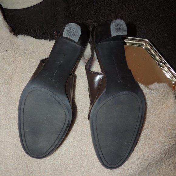 Merona - "Cooper" Women's Sling Back Buckle Toe Pumps - 8M - Picture 11 of 11